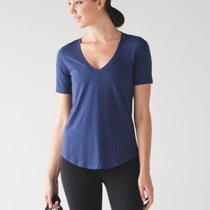 Lululemon Love Tee III Size 4/6 Blue Purple
